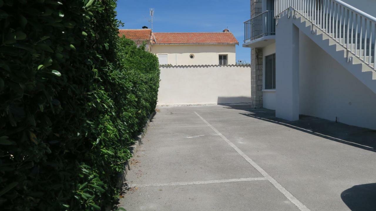 Sol-Y-Days Goeland, Appartement Avec Terrasse Front De Mer Et Place De Parking En Centre-Ville Le Grau-du-Roi Exterior photo